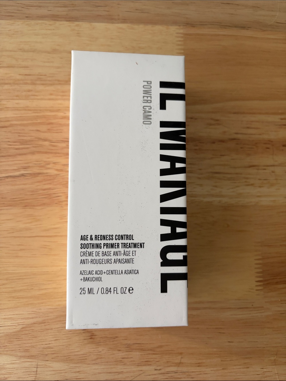 IL MAKIAGE White Bottle with Green Gradient Skin Serum